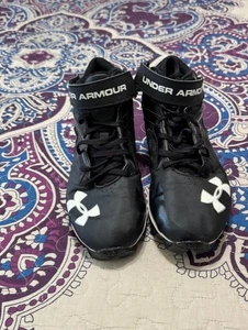 ¡Botines de fútbol Under Armor negros 7,5! ¡Buen estado! ¡Limpio! - Imagen 1 de 6