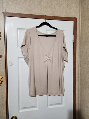 Top de corte bajo beige tórrido talla 3x Foto 1 de 2