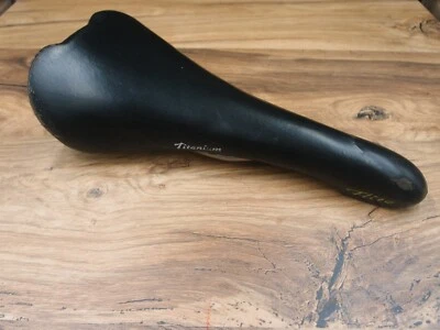 Bicicleta de carretera 1997 asiento recortado Flite sillín de titanio hecho en Italia Foto 1 de 4