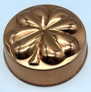 Round Copper Mold Wall Hanging Portugal Shamrock Shape Heavy - Picture 1 of 4
