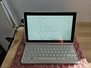 Acer Aspire P3-171 11.6" Tablet - Core i5-3339Y - 4GB - 120GB SSD - windows 11 - Picture 1 of 15