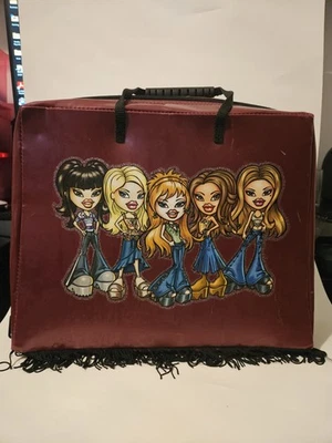 Кукла BRATZ на молнии путешествий бахрома фиолетовый сумка с 3 вставки - Изображение 1 из 4