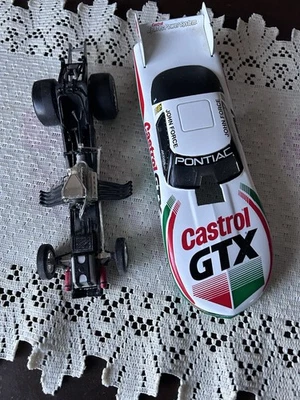 Racing Champions John Force NHRA Funny Car escala 1/24 Diecast Castrol GTX Foto 1 de 4