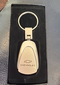 New Chevrolet Logo Keychain Silver - Picture 1 of 1