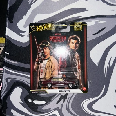 Coche diecast BMW 733i 1983 Hot Wheels Premium 2025 Pop Culture Stranger Things Foto 1 de 4