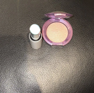 Becca X Barbie Ferreira Prismática Light And Lil Duo.Make Up Set - Image 1 of 4