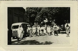 ALTES FOTO - VINTAGE SNAPSHOT - LKW TRANSPORTER VAN RÖHRE STRAßE - Truck - Bild 1 von 1