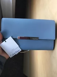 Calvin Klein - Picture 1 of 4