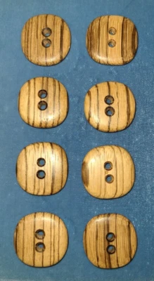 Set of 8 vtg handcrafted striped oak (?) 2 hole wood buttons, 1" across - Image 1 of 4