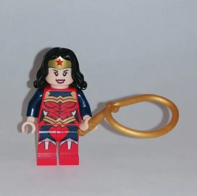 LEGO Super Heroes - Wonder Woman - Figur Minifigur Exclusive Awesome Guide Buch - Bild 1 von 3