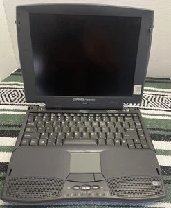 Compaq Presario 1235 - Para piezas no funciona - Pantalla defectuosa - No incluye disco duro - Imagen 1 de 8