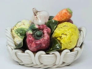 VINTAGE INTRADA ITALIAN POTTERY BASKET WITH VEGETABLES CENTERPIECE MADE IN ITALY - Picture 1 of 9