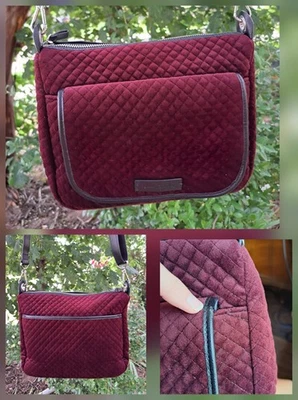Bolsa tiracolo VERA BRADLEY usada veludo Carson mini ombro vinho amora - Imagem 1 de 4