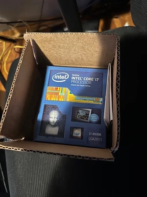Procesador Intel Core i7-4930K (3,4 GHz, 6 núcleos, LGA 2011) - BX80633I74930K Foto 1 de 4
