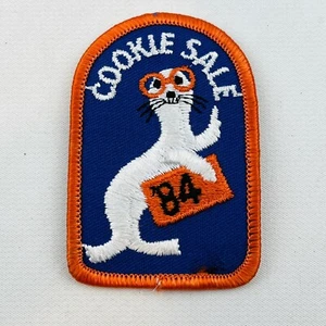 Vintage Girl Scouts 1984 Cookie Sale White Seal Patch '84 - Picture 1 of 3