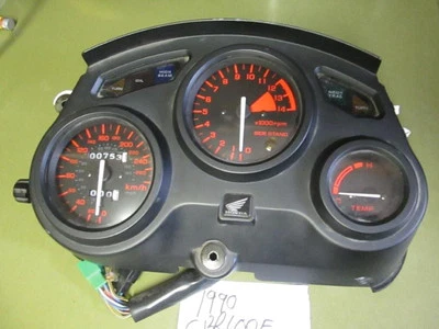 Cuadro de instrumentos Honda CBR600F Foto 1 de 4