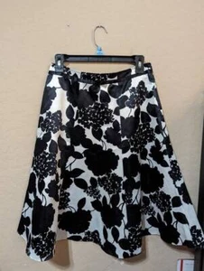 NWOT SZ Sm Clothing Co. by Notations satin floral skirt - Picture 1 of 2