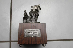 Vintage 1976 Realistic USA Bicentennial Limited Ed. AM Transistor Radio Works - Picture 1 of 9