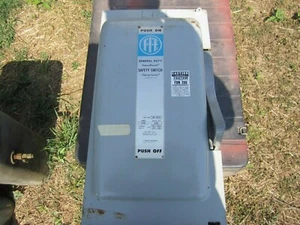 ITE Electrical Vacu-Break Switch Box 200 Amp W/Clampmatic Contacts - Picture 1 of 9
