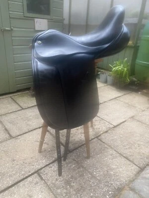 Barnsby Dressage Saddle 17.5" Black - Image 1 of 4