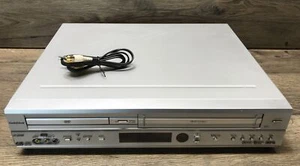 GoldStar DC596M LETTORE DVD / VCR REGISTRATORE 4 TESTINE E CAVO RCA PULITO E TESTATO - Foto 1 di 11