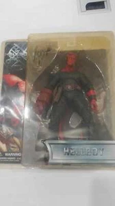 HELLBOY FILM ACTION FIGURE 2002 MEZCO MOC DA COLLEZIONE PRIVATA RARO - Picture 1 of 3