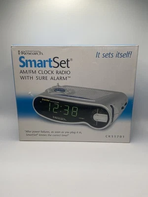 Emerson Research Smart Set Alarm Clock Radio Plug In FM/AM Retro Model CKS1701 - Image 1 of 4