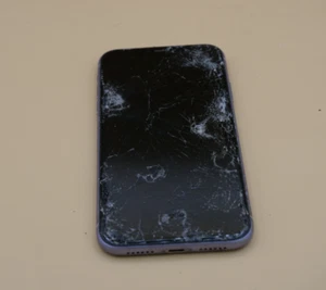 FOR PARTS Only IPHONE 11 64GB PURPLE - Picture 1 of 3