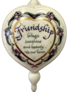 Audrey Janine herzförmiges Ornament Freundschaft für immer Freunde Blumen viktorianisch - Bild 1 von 4