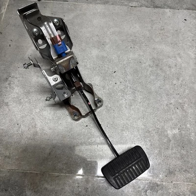 Pedal de freno Subaru Impreza 2015 Foto 1 de 4