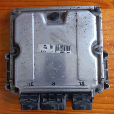 CALCULATEUR PEUGEOT 206 2.0 HDI -DÉCODÉ -BOSCH  EDC15C2  0281010594 / 9642013980 - Image 1 of 2