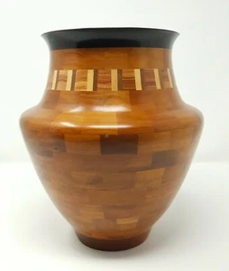 ROBINSON WOODS RECIPIENTE SEGMENTADO CORAZÓN ROJO PIEZA CENTRAL ARTE EN MADERA POR RICK ROBINSON - Imagen 1 de 9