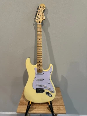 Replica Fender Yngwie Malmsteen Stratocaster Maple Fingerboard Electric Guitar - Image 1 of 4
