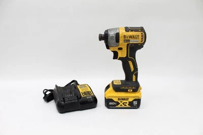 Kit de atornillador de impacto Dewalt DCF787 20V Max sin escobillas 1/4" con batería de 5,0 Ah Foto 1 de 4