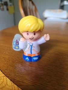 Fisher Price Little People Vacation Airplane School- Eddie Backpack - Picture 1 of 6