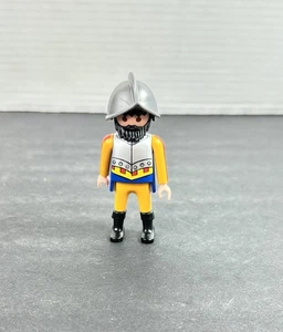 PLAYMATES SPANISCHER SOLDAT, MIT STIEFELN UND BRUSTSCHILD ACTIONFIGUR - Bild 1 von 6