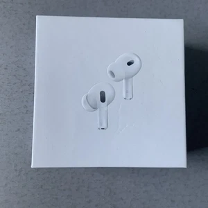 NEW Apple AirPod Pro 2nd Generation Factory Sealed - Photo 1 sur 5