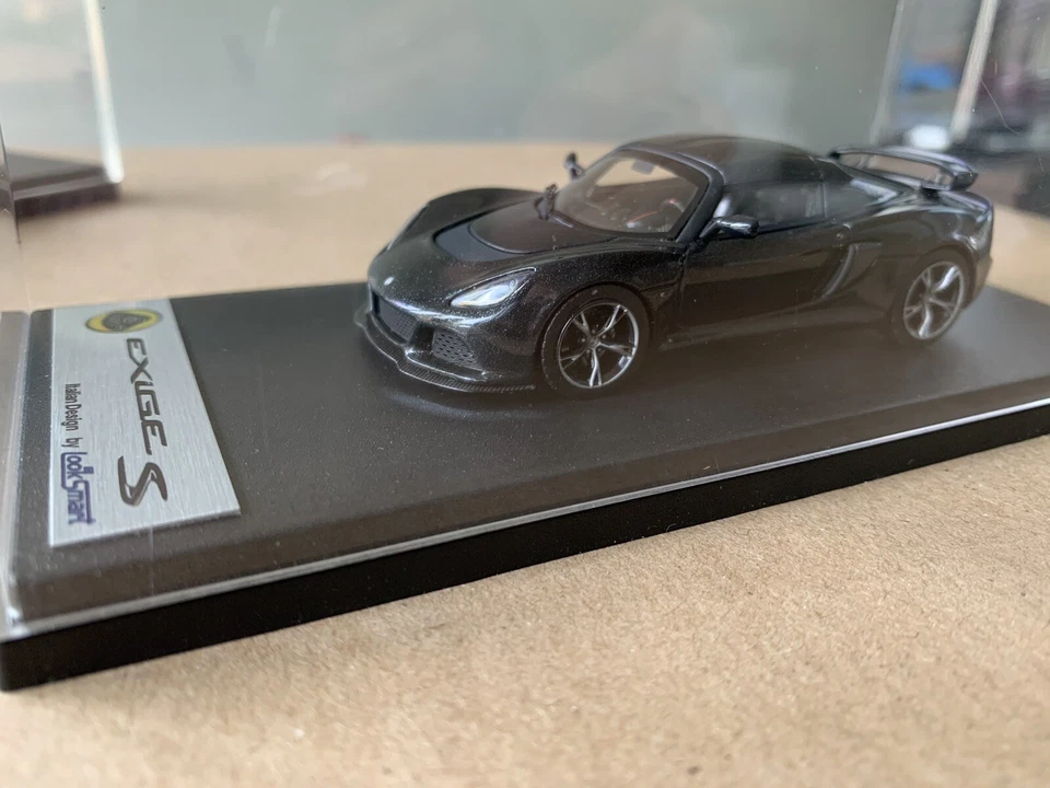 VERY RARE LOTUS EXIGE S CAR MODEL 1/43 BY LOOKSMART - Image 1 of 4