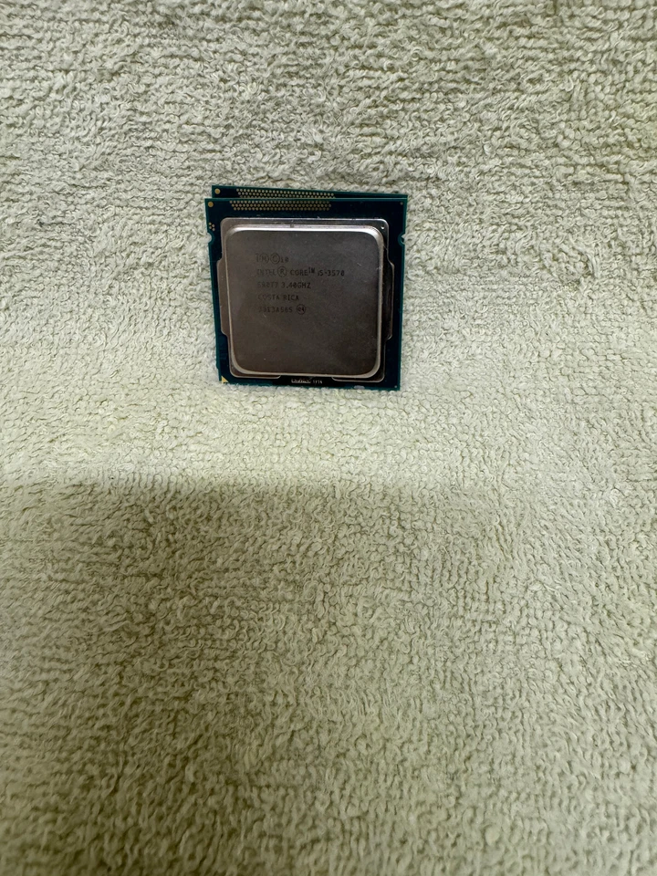 Intel i5-3570 SR0T7 & Intel i5-3470 SR0T8 - USED!!!! - Image 1 of 1