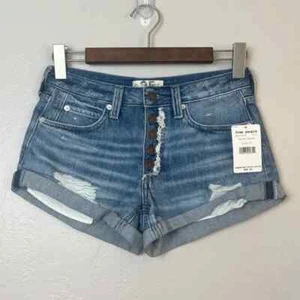 Pantalones cortos de mezclilla para mujer WE THE FREE PEOPLE talla 25 Beach Break Romeo enrollados - Imagen 1 de 11