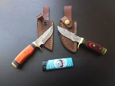 2 Damast-Jagdmesser Micarta  Holzgriff  Rot grau/rot KL7,5 cm Lederscheide (113) - Bild 1 von 4