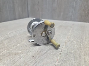 Vintage JC Higgins "300" Bait Caster Fishing Reel - Picture 1 of 10