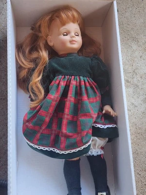 Кукла Gotz сделано в Германии 19,5» Victoria мягкое тело тартан платье  - Изображение 1 из 4