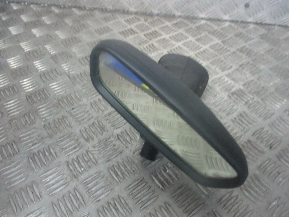 Espejo retrovisor Peugeot 208 GT 2016 5 puertas fabricante de equipos originales Foto 1 de 4