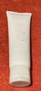 Crema de Noche Mary Kay TimeWise 3D - Combo para Piel Grasa, Minimizar Edad - Imagen 1 de 2