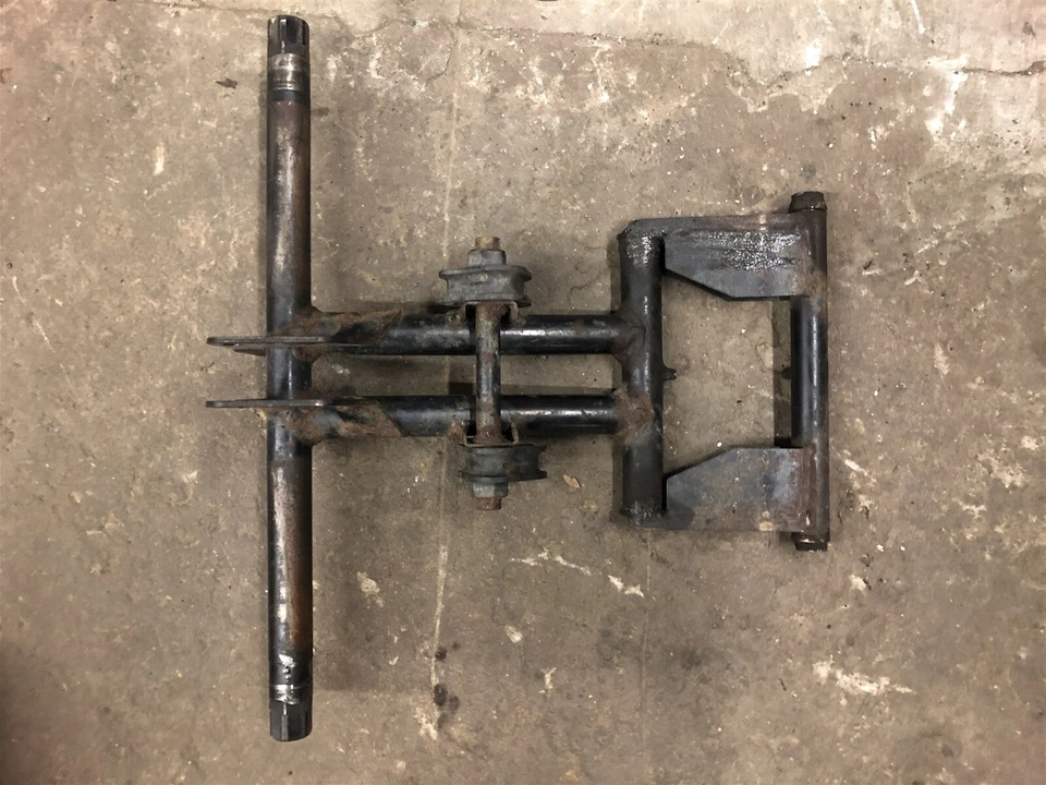 Suspensão traseira de torque Arctic Cat ZR 900 EFI SnoPro ZR900 04 05 06 2005 2006 FABRICANTE DE EQUIPAMENTO ORIGINAL - Imagem 1 de 3