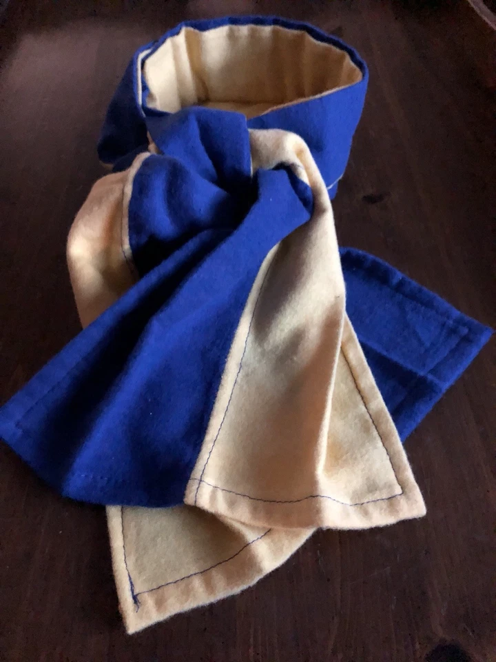 Corbata de franela de cuatro pliegues Foto 1 de 1