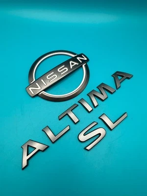 Conjunto emblema trasero Nissan Altima SL 2023-2025 OEM 848909hf0a Foto 1 de 4