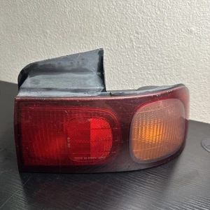 1995 ACURA INTEGRA RIGHT/PASSENGER TAIL LIGHT OEM #121 - Picture 1 of 6