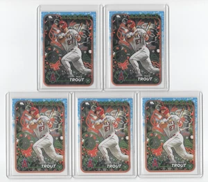 Mike Trout 2024 Topps Holiday #H27 w/sleeves 5 card lot - Picture 1 of 2
